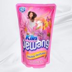 SoKlin Pewangi Romantic Pink 800ml